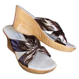 Onex Puffy Wedge Sandal Katya Bronze Size 7 Leather Lightweight Wedge Comfort